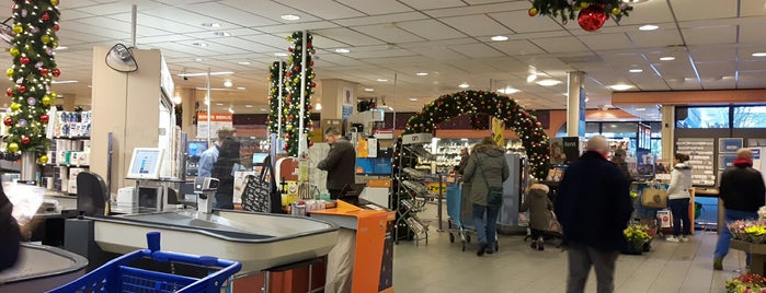 Albert Heijn is one of Albert Heijn DC's & Filialen.