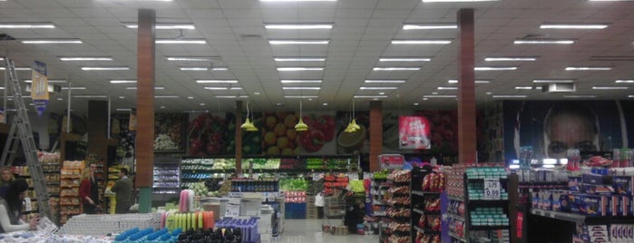 Viva Fresh Store is one of Hande : понравившиеся места.