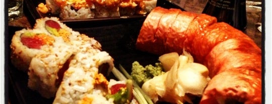 Shogun Japanese Restaurant & Sushi Bar is one of Tempat yang Disukai Christy.