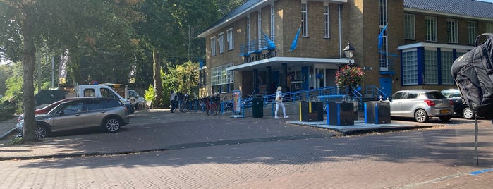 Albert Heijn is one of Albert Heijn (Noord-Holland).