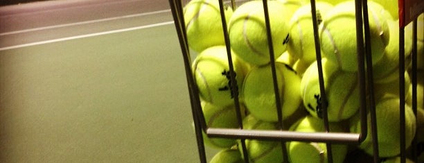 Santa Barbara Municipal Tennis Courts is one of Tempat yang Disukai Jacob.