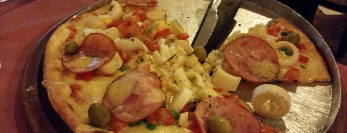 Portofino Pizzaria is one of Favoritos!.