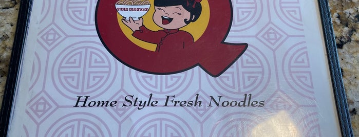 Noodle Q Home Style Fresh Noodles and Sushi is one of Lugares favoritos de Marjorie.