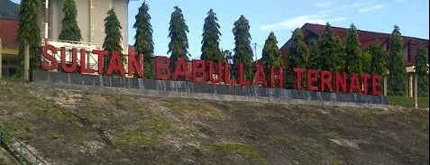 Bandar Udara Sultan Babullah (TTE) is one of Airport.