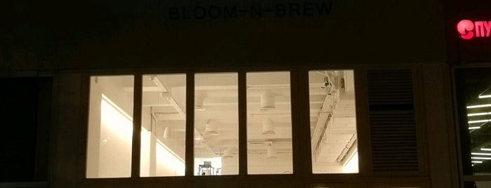 Bloom-n-Brew Studio is one of Eugene'nin Beğendiği Mekanlar.