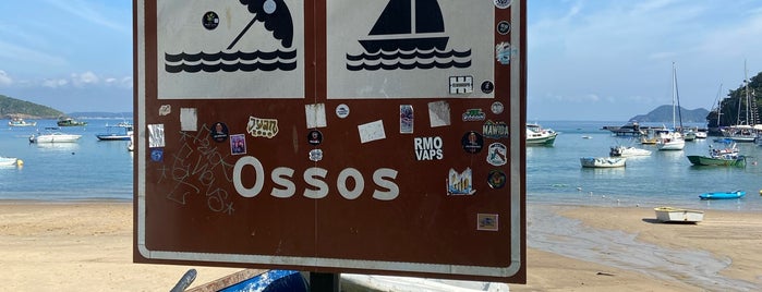 Praia dos Ossos is one of See You In Búzios.