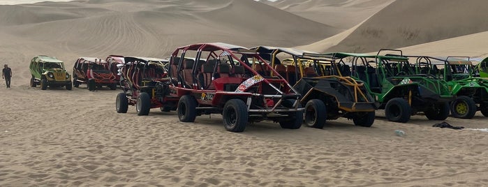 Dunas de Huacachina is one of Lo más rescatable de Ica.