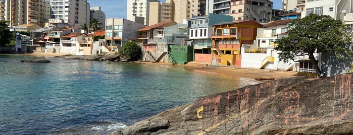 Praia da Fonte is one of Melhores praias de Guarapari.