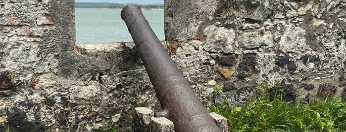 Fortaleza de Santa Catarina is one of Pontos turísticos em João Pessoa..