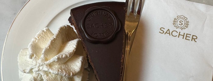 Hotel Sacher is one of Vienna: what to do.
