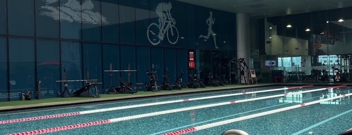 Pool @ Fitness First Platinum Capital Tower is one of @ Singapore~my lala land (2).