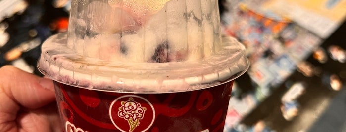Cold Stone Creamery is one of good old kc. <3.