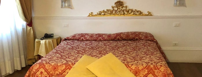 Hotel Ca'Dei Polo is one of Venicef.