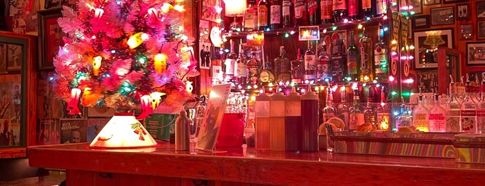 The 7 Best Dive Bars In Boston