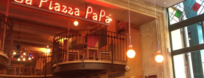 La Piazza Papa is one of Экс.
