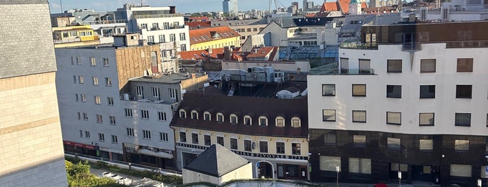 Plaza Club Bratislava is one of Bratislava clubbing.