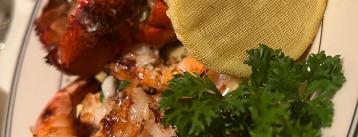Joe's Seafood, Prime Steak & Stone Crab is one of Best Food.