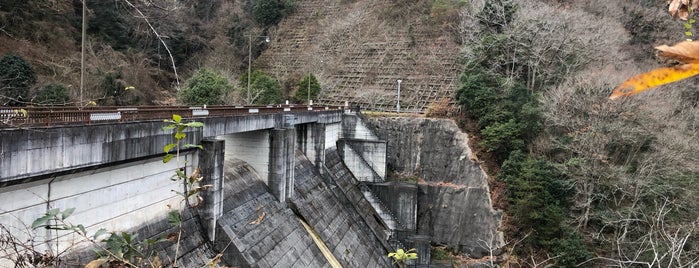 楢井ダム is one of ダムカードを配布しているダム（西日本編）.