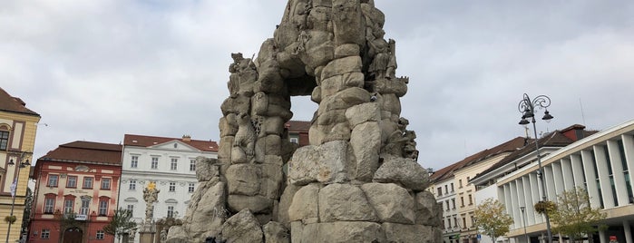 Parnassus Fountain is one of Filip'in Beğendiği Mekanlar.