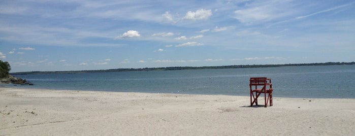 Peabody's Beach is one of สถานที่ที่ Ali ถูกใจ.