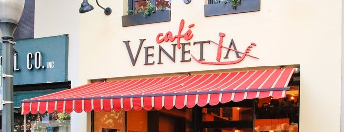 Café Venetia is one of Tempat yang Disukai Raj.