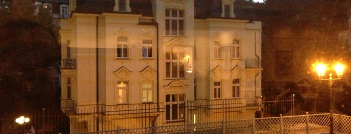 Savoy Westend Hotel is one of Tempat yang Disukai Karl.