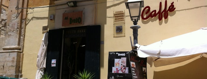 Caffè Al Borgo is one of COMER, BEBER, DORMIR ....