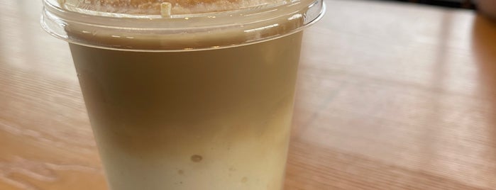 Starbucks is one of Lieux qui ont plu à hyun jeong.