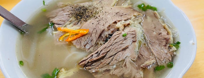 Phở Ấu Triệu (Phở Nước Đục-Anh Em Nhà Tư Lùn) is one of eko yumo.