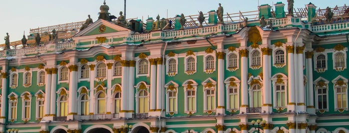 Hermitage Museum is one of Saint Petersburg - The Best! = Peter's Fav's.
