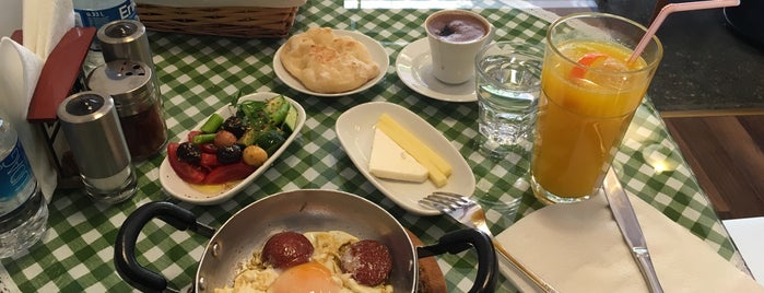 YİĞİT SOFRAM GÖZLEME VE KAHVALTI is one of Kahvaltı.