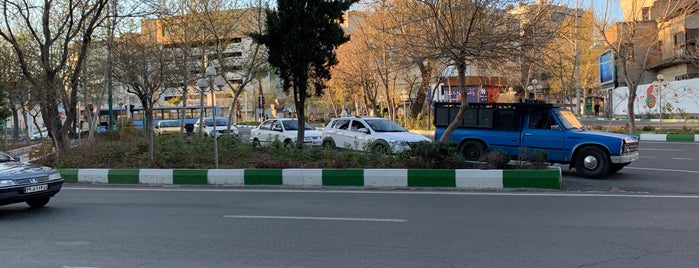 Taleghani T-Junction | سه راه طالقانی is one of خيابان ها و ميدان هاي تهران.