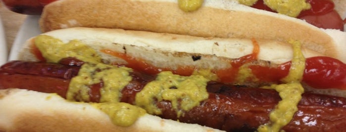 Katz's Delicatessen is one of The 15 Best Places for Hot Dogs in New York City.