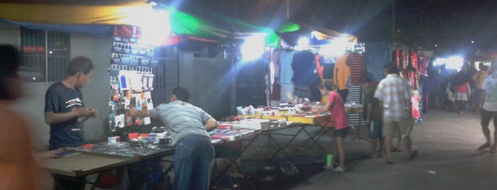 Pasar Malam Taman Merak is one of Tempat yang Disukai ꌅꁲꉣꂑꌚꁴꁲ꒒.