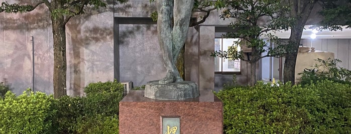 岬 is one of 裸婦像のある場所.