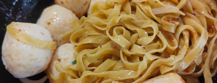 茗香鱼圆面 Ming Xiang Fishball Noodles is one of Singapore.