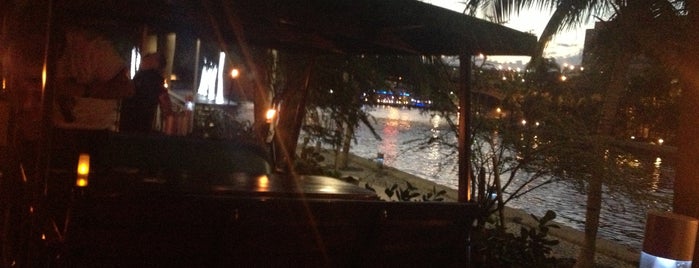 Waxy O'Connor's on the River is one of Great Nightlife Spots in Brickell.