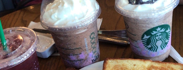 Starbucks is one of Tempat yang Disukai Pam.