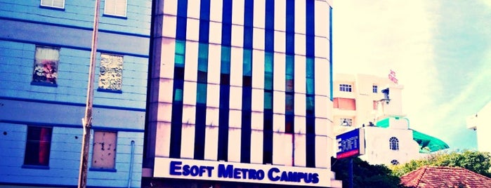 Esoft Metro Campus is one of Locais curtidos por Flor.