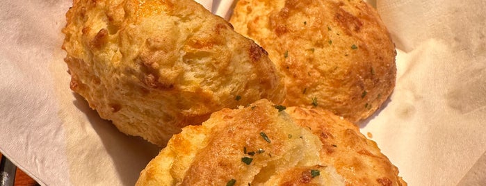 Red Lobster is one of The 15 Best Places for Biscuits in Fort Lauderdale.