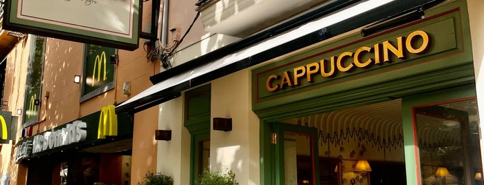 Cappuccino Borne is one of Lieux qui ont plu à Zeynep.