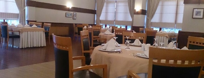 atatürk üniversitesi konukevi 1 restaurant is one of Laçin'in Kaydettiği Mekanlar.