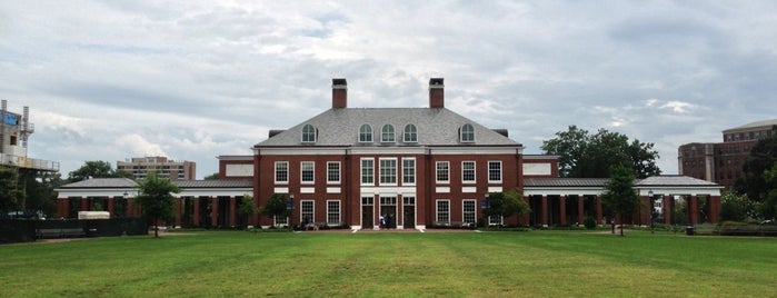 Johns Hopkins University Mason Hall is one of Lieux qui ont plu à Jonathan.