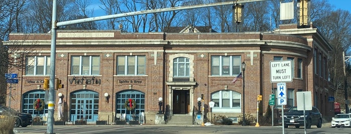 The Vin Bin is one of Marlborough, MA.