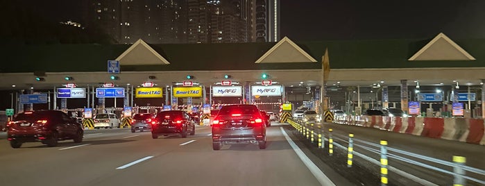 Duta Road Toll Plaza is one of Outting Family.