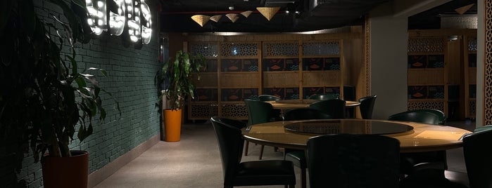 Dendeng Restaurant is one of مطاعم.