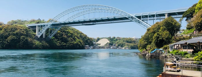 Shinsaikai Bridge is one of 観光5.