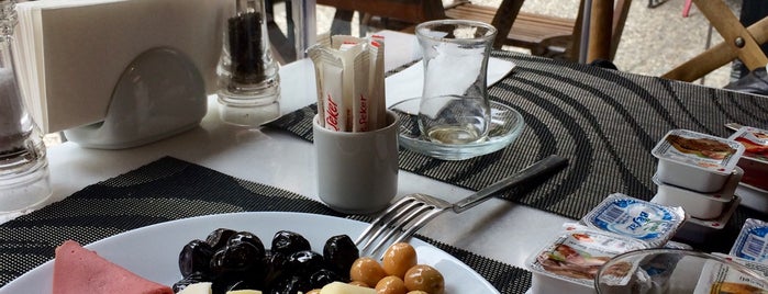 Café Benjamin is one of Anadolu Yakası.