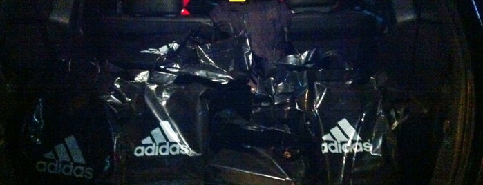 Adidas Store is one of ngider.