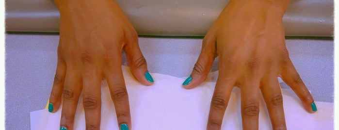 Sandra nails is one of Marciさんのお気に入りスポット.